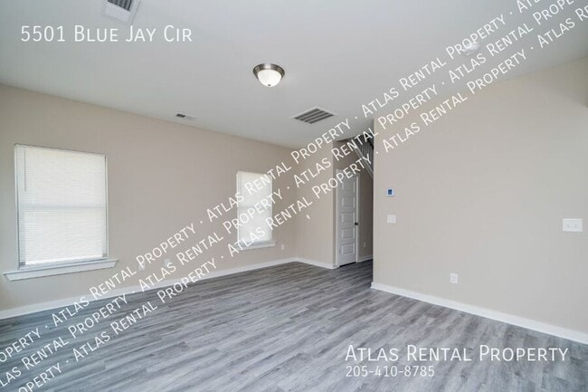 Foto del edificio - 5501 Blue Jay Cir