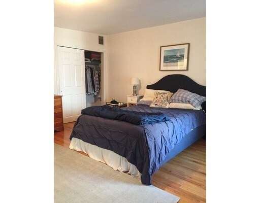 Foto del edificio - 652 Dorchester Ave