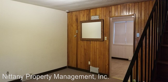 Building Photo - 2 br, 1 bath Apartment - 1006-5 Golfview Ave.