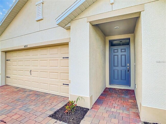 Foto del edificio - 4203 Manatee Ln
