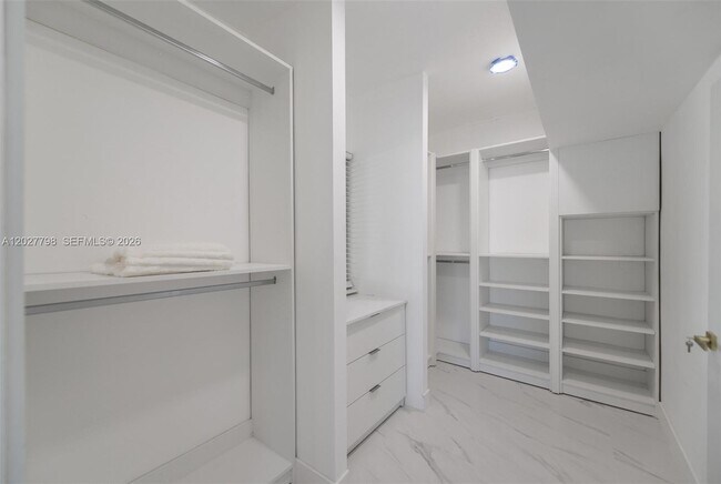 Foto del edificio - 415 NW 133rd St