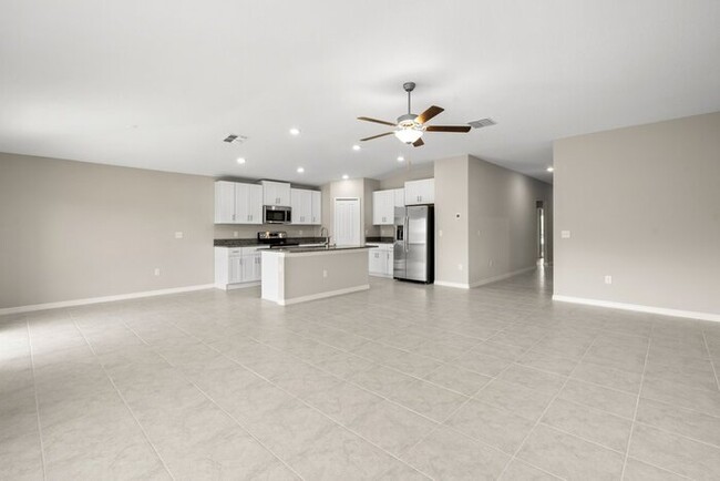 Building Photo - LIKE New Home FOR RENT in Triple Creek