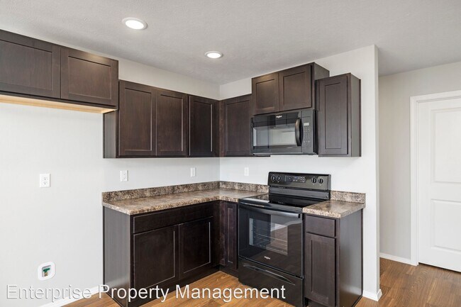 Building Photo - 3 br, 2 bath House - 120 Pin Oak Dr