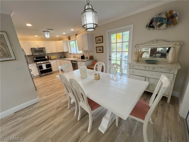 Foto del edificio - 1035 Cypress Woods Dr