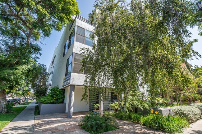 Foto del edificio - 1600 Camden Ave