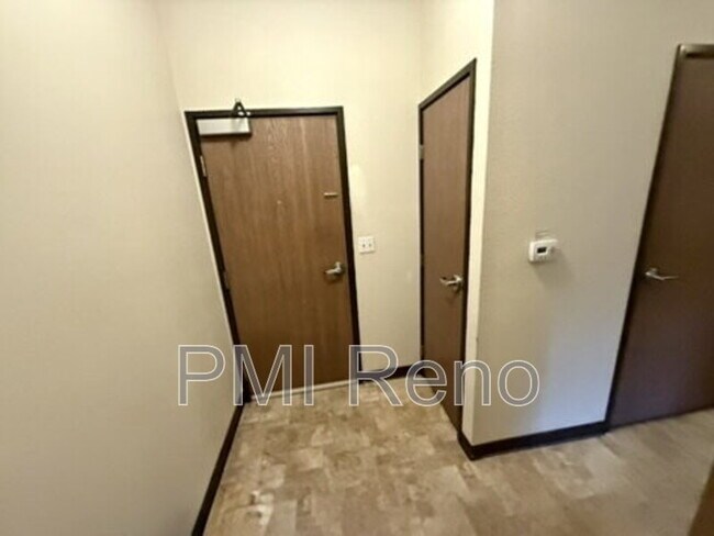 Building Photo - 1600 I St