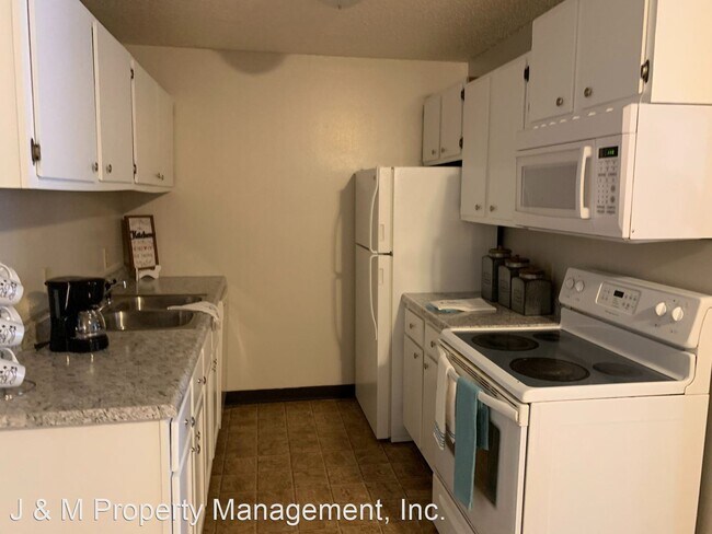 Foto del edificio - 3610 E 6th St