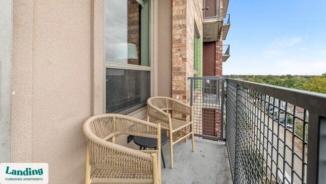 Building Photo - 825 Usener St