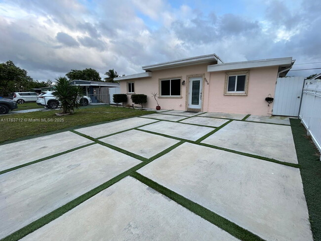Foto del edificio - 5614 SW 36th St