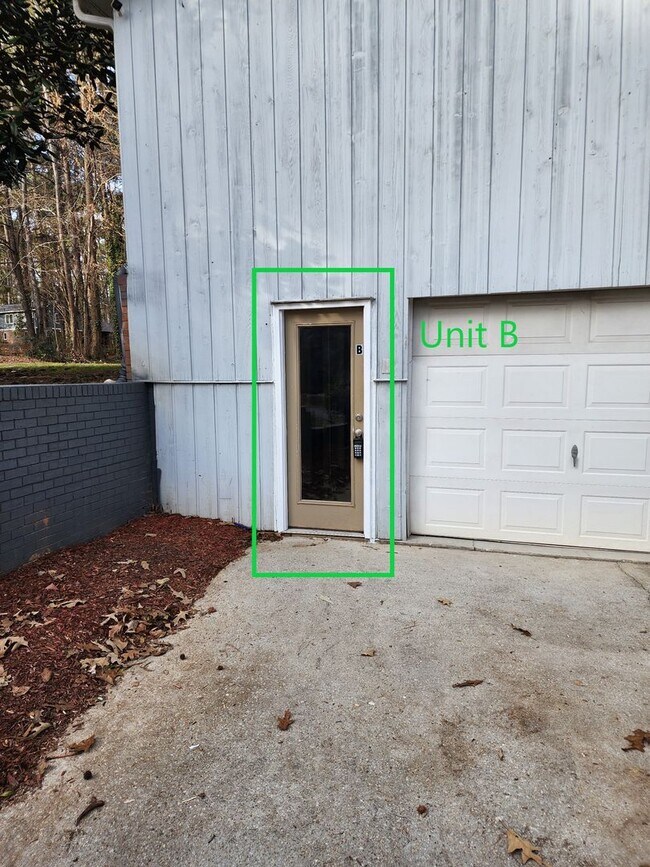 Building Photo - 530 Raven Springs Trail