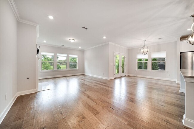Foto del edificio - 1681 Boardwalk Pl