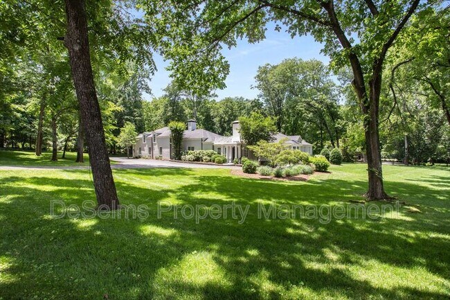 Building Photo - 501 Westview Avenue