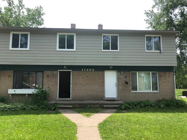 Building Photo - 11484 Republic Ave