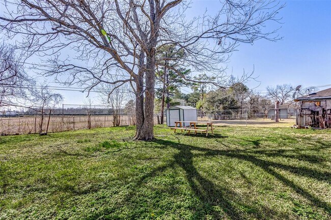 Building Photo - 5538 Lakefield Dr