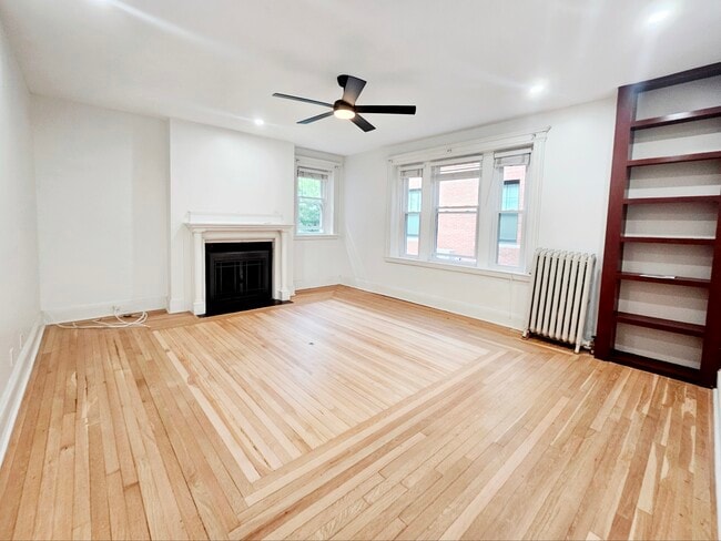 Building Photo - 1774 Beacon St