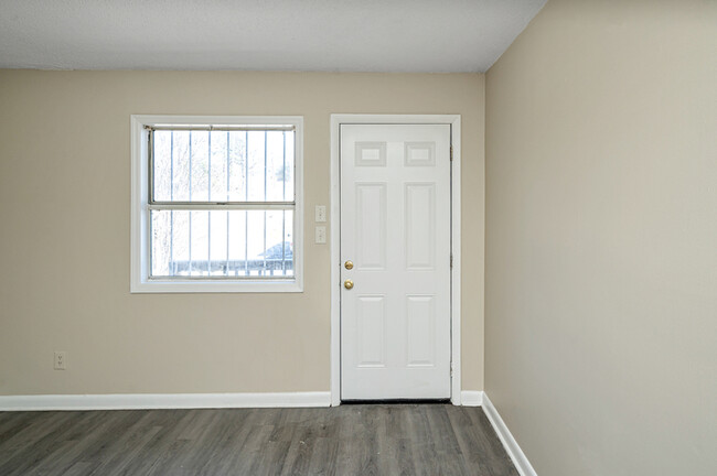 Foto del edificio - 1825 15th Ave N