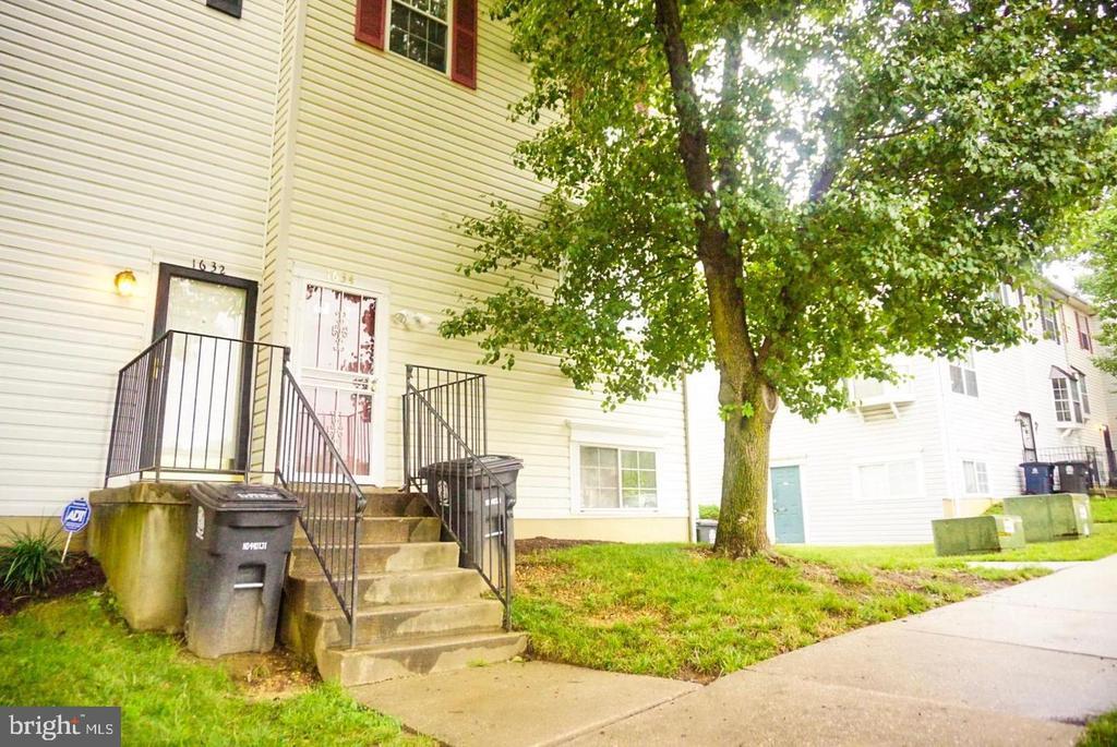 Primary Photo - 1634 Brooksquare Dr