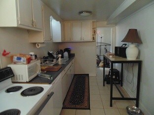 Building Photo - 143 Best Dr