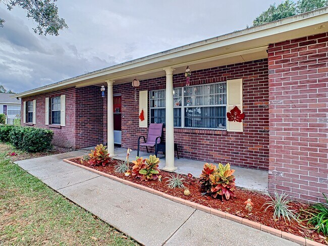 Foto del edificio - 3420 Groveview Dr