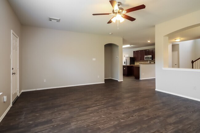 Foto del edificio - 8610 Sunny Gallop Dr