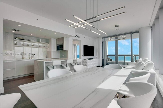 Foto del edificio - 6899 Collins Ave