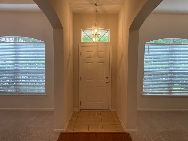 Foto del edificio - Spacious 4/2 in Desirable Jullington Creek!