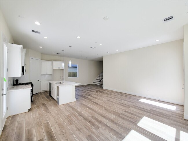 Foto del edificio - 5931 Beall St