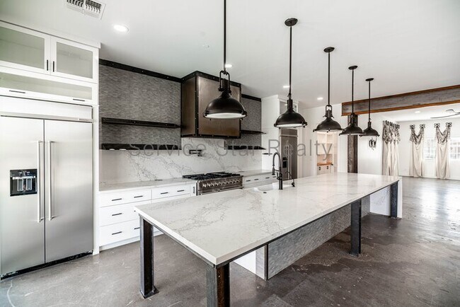 Foto del edificio - 6854 E Ivyglen St