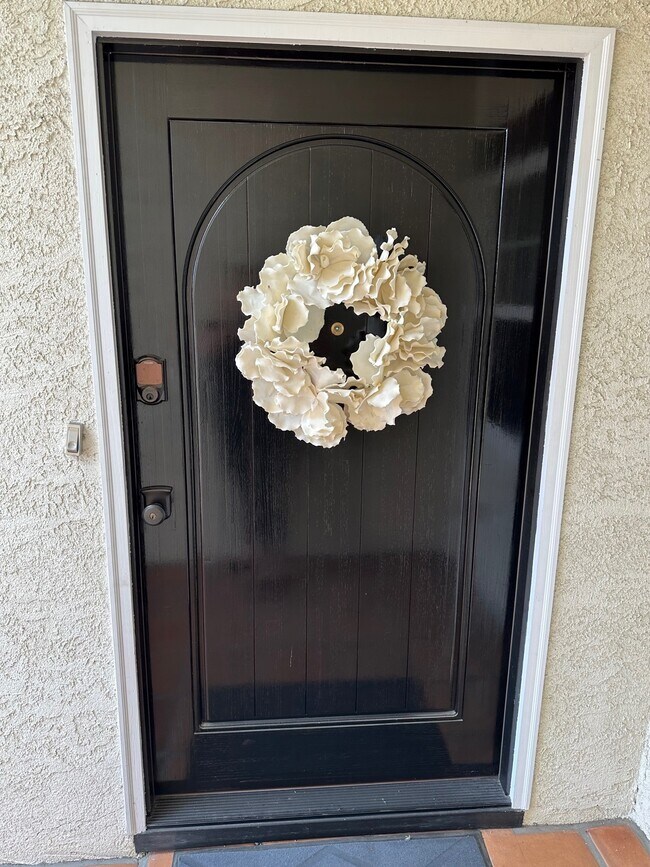 Entrance - 848 S Ridgeley Dr