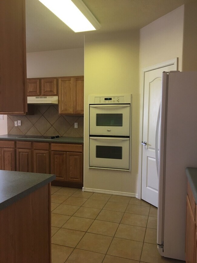 Corner Lot 3 Car Garage Enchanted Hills House for Rent in Rio