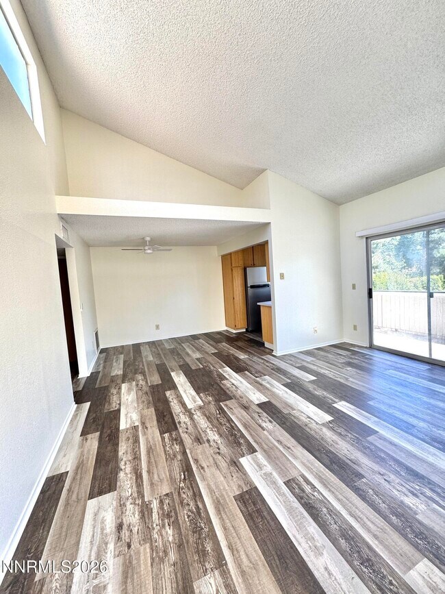 Building Photo - 2519 Sunny Slope Dr