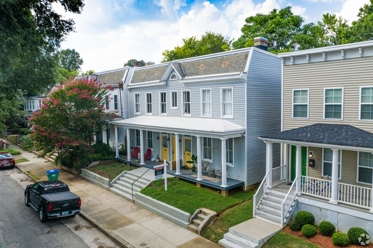 Vista desde el dron - 2104-2106 Parkwood Avenue