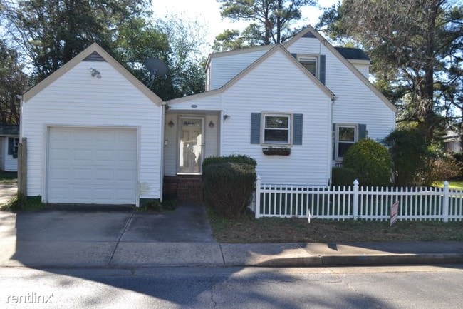 Building Photo - 4 br, 2 bath House - 2336 Pleasure House Rd