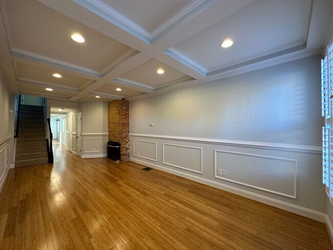 Foto del edificio - Charming 3 Bedroom/2.5 Bathroom Townhome in Fells Point, Baltimore, MD!