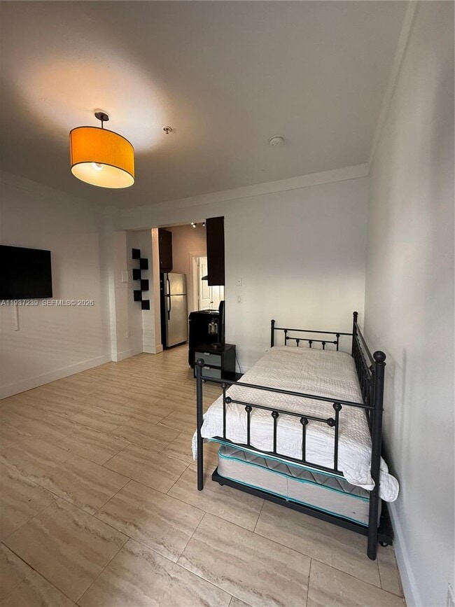 Building Photo - 1330 Pennsylvania Ave