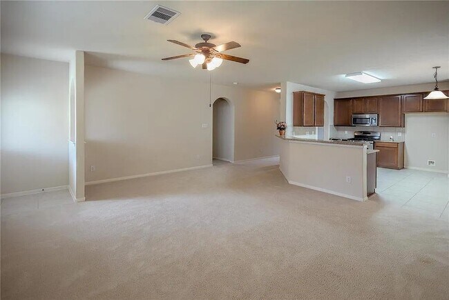 Foto del edificio - 8911 Willow Wind Ln