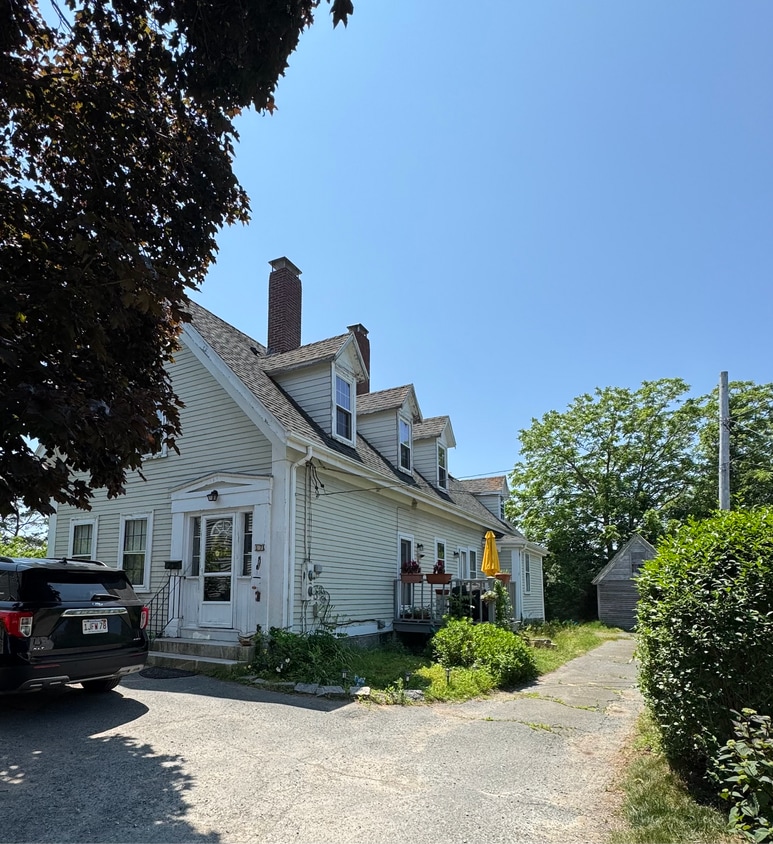 Primary Photo - 17 Hale St