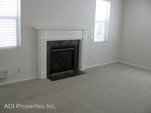 Building Photo - 6560 NE Deer Run St