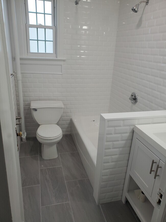 840 Kinsella St, Bronx, NY 10462 House Rental in Bronx, NY