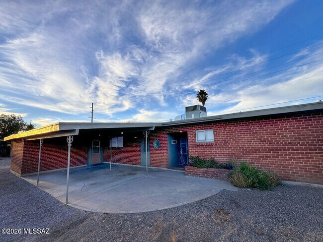 Foto del edificio - 7041 E Hawthorne St