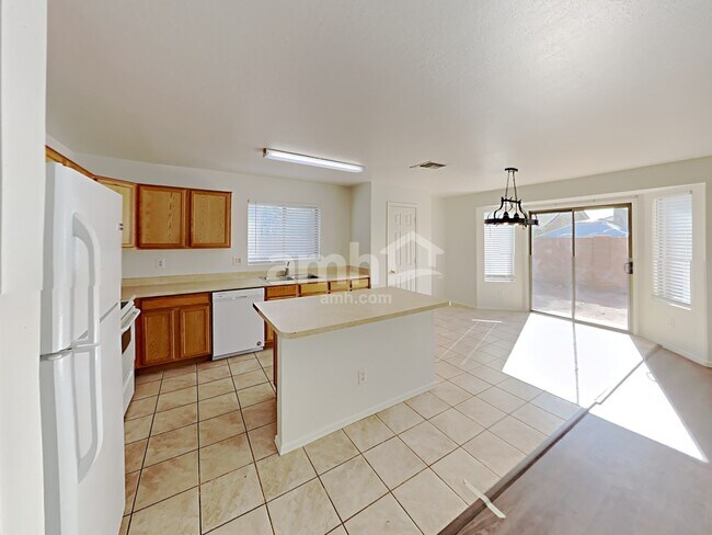 Foto del edificio - 12355 W Glenrosa Ave