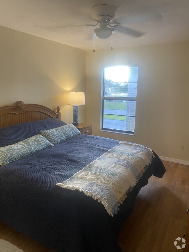 Building Photo - 9380 Lennex Ln