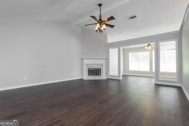 Foto del edificio - 2585 Fairmont Park Ct