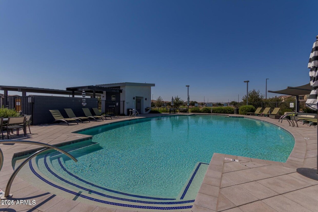 Foto principal - 2516 E King Bird Dr