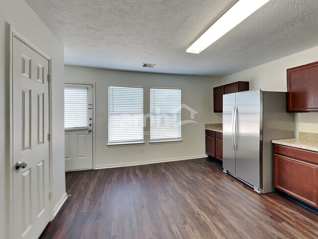 Building Photo - 3919 Hawthorne Glen Ct