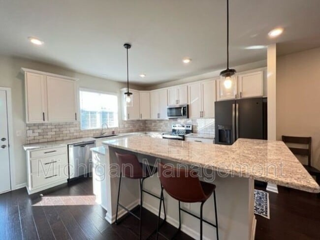 Building Photo - 263 N Sydney Ct