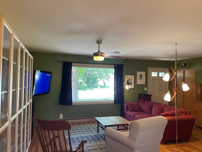 Photo - WEST LAFAYETTE....ALL UTILITIES INCLUDED & FULLY FURNISHED House
