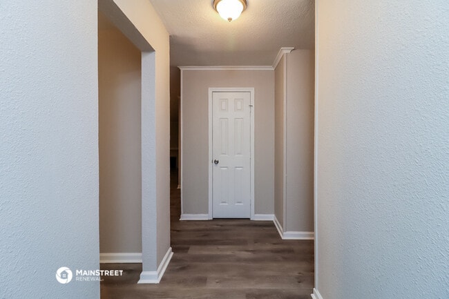 Building Photo - 3550 Creston Ct