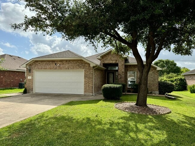 Building Photo - 116 Aguilar Dr