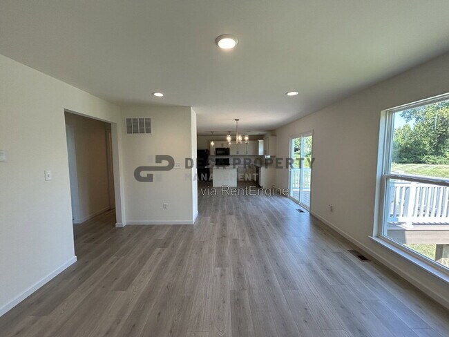 Foto del edificio - 16732 River Stone Dr